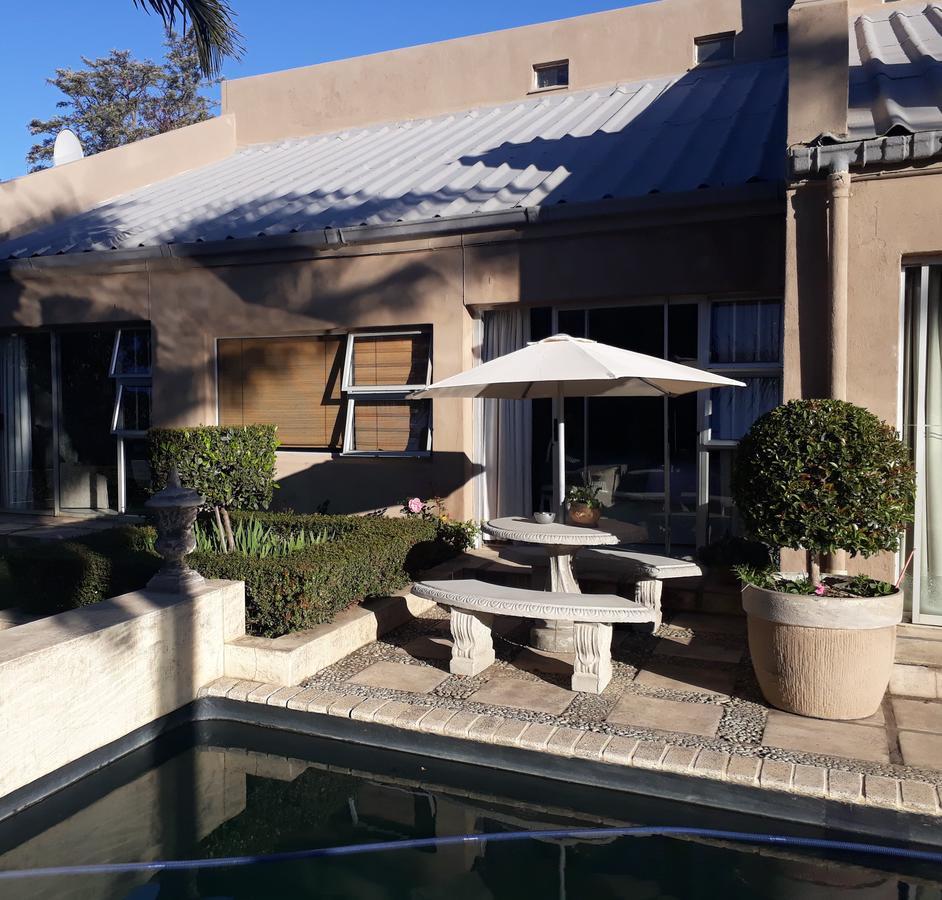 Hotel 35 On Basil Caledon Zimmer foto